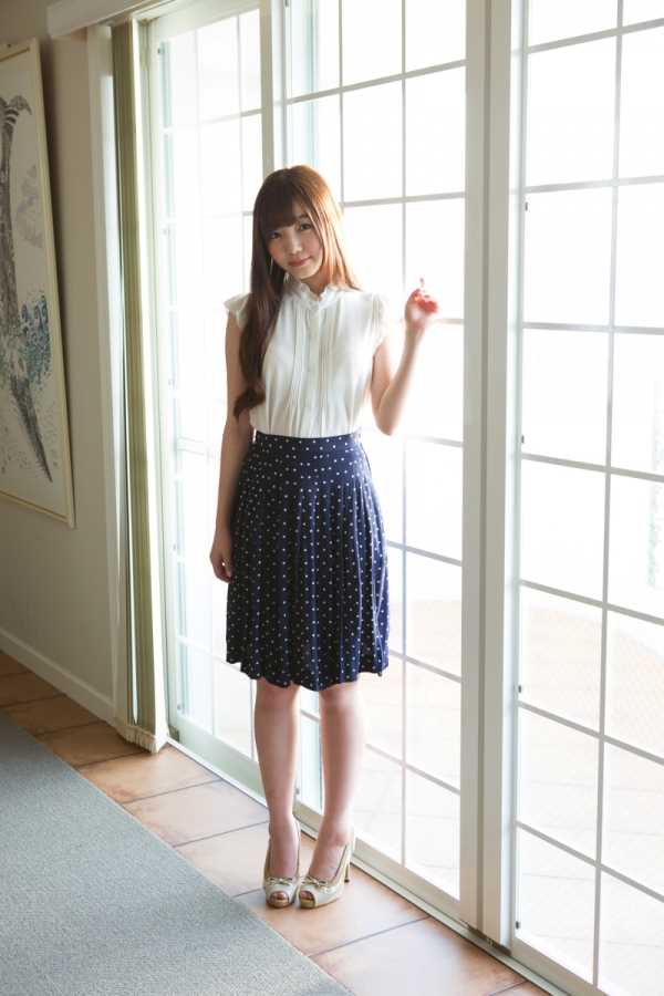 最全甜美学妹松冈里英比基尼美臀诱惑壁纸