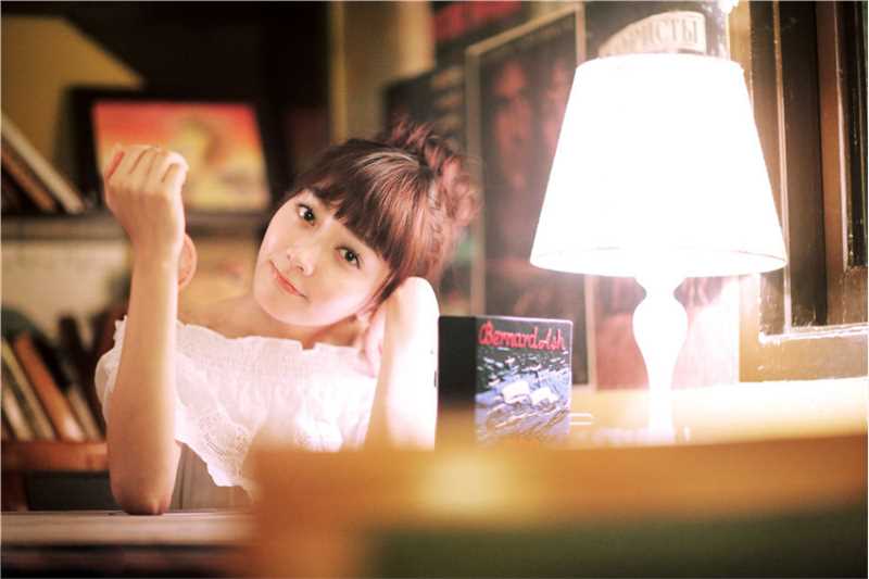 清新甜美女星潘之琳优雅唯美私房