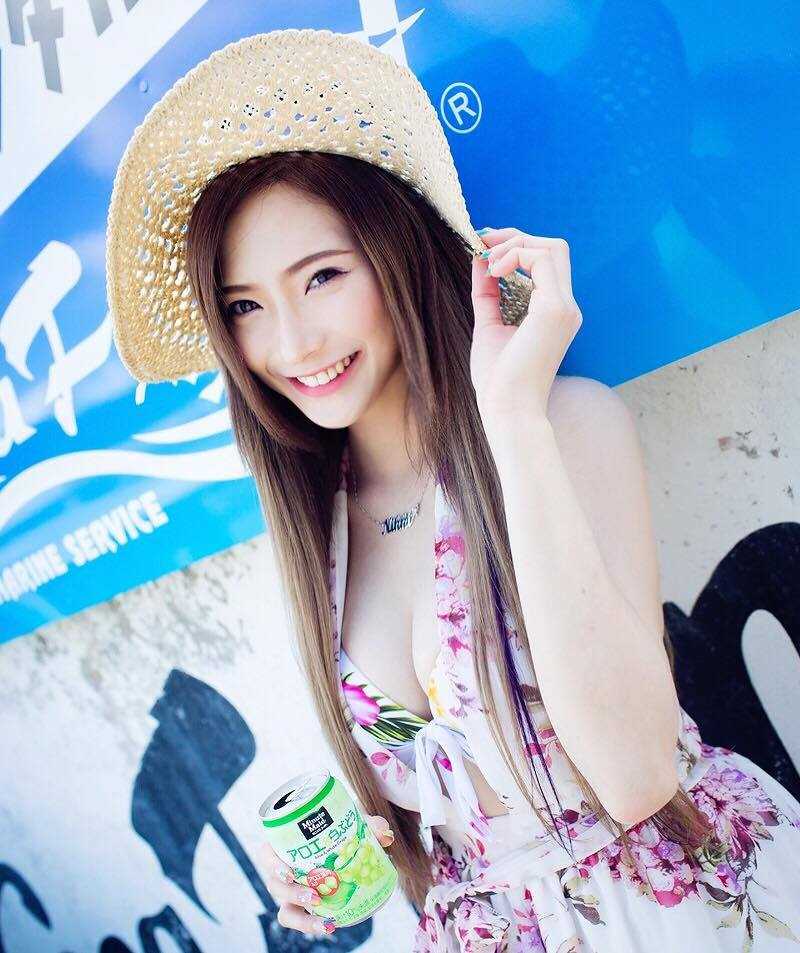 最全甜美女孩Nikki小嬺冲绳旅拍比基尼壁纸