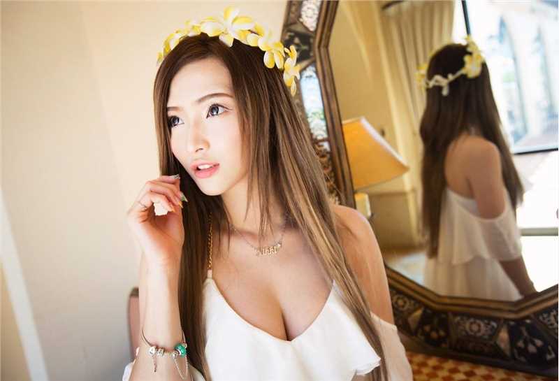 最全甜美女孩Nikki小嬺冲绳旅拍比基尼壁纸