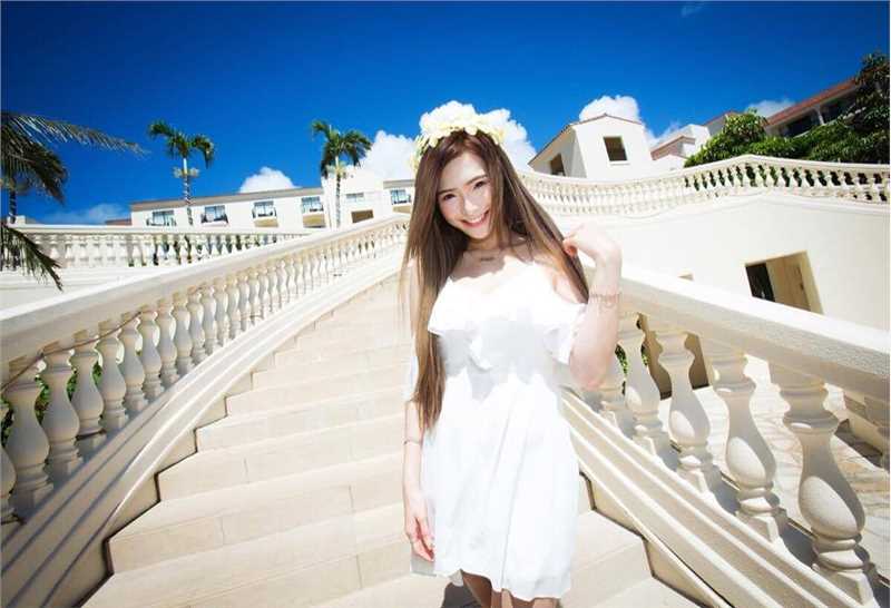 最全甜美女孩Nikki小嬺冲绳旅拍比基尼壁纸