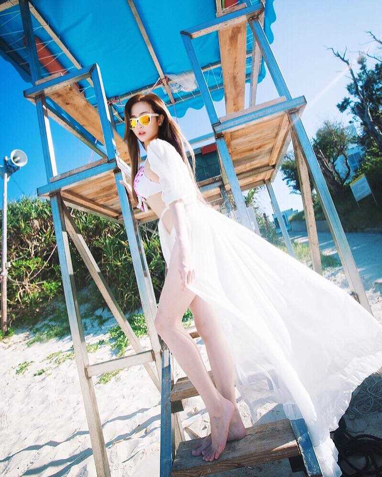 最全甜美女孩Nikki小嬺冲绳旅拍比基尼壁纸