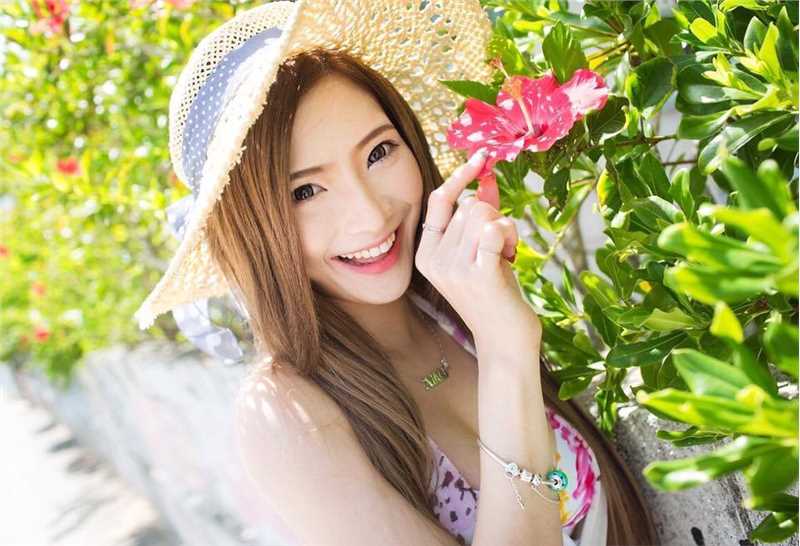 最全甜美女孩Nikki小嬺冲绳旅拍比基尼壁纸