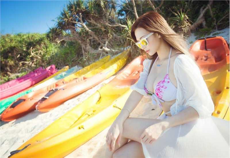 最全甜美女孩Nikki小嬺冲绳旅拍比基尼壁纸