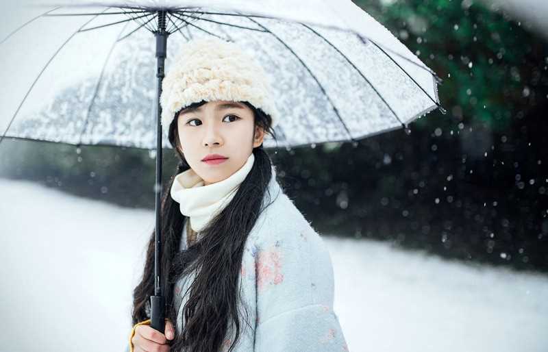 精选甜美小清新美女雪中可爱迷人图册