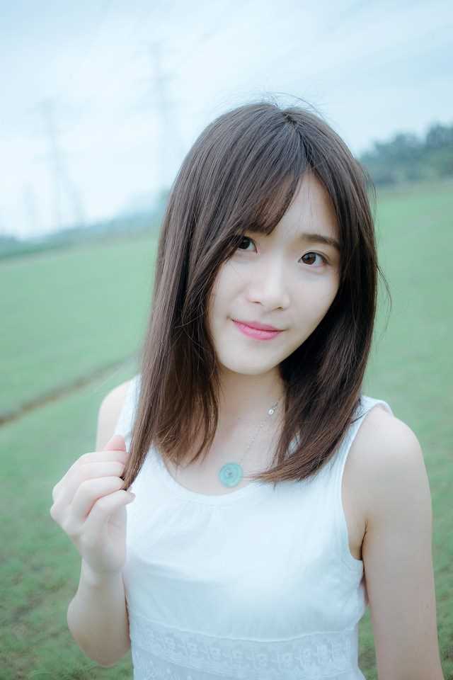 最新90后邻家甜美素颜美女迷人生活照图片