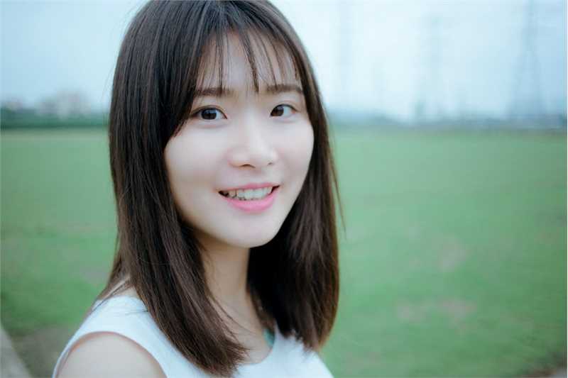 最新90后邻家甜美素颜美女迷人生活照图片