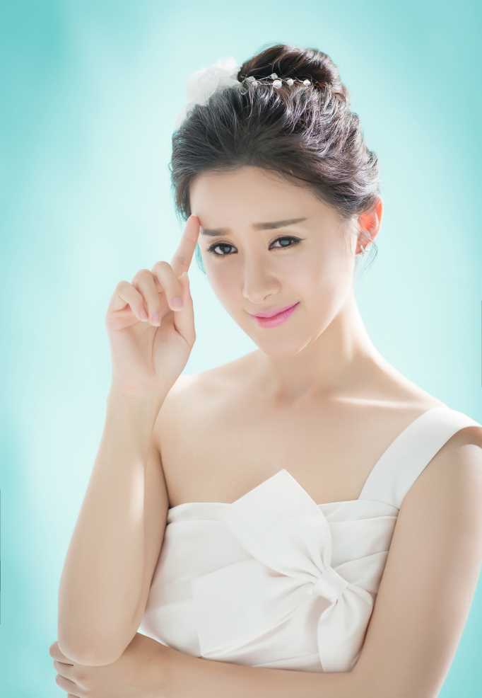 郑媛元清新气质尽显甜美女神范