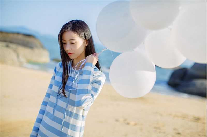 甜美短裙少女海边唯美大片