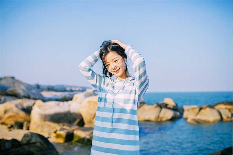 甜美短裙少女海边唯美大片