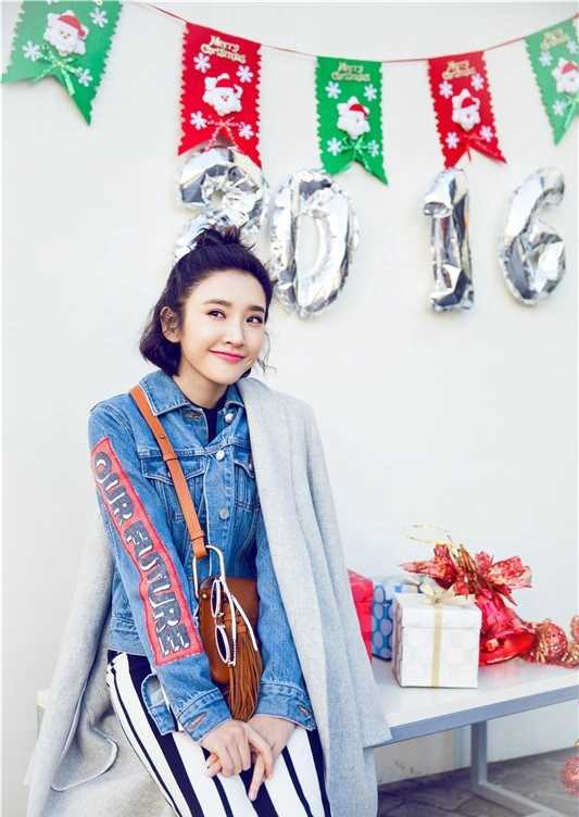 唐艺昕最新圣诞展甜美女孩范