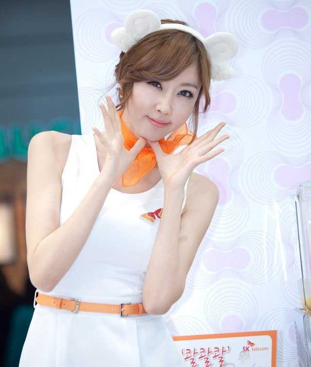 韩国美女模特崔星儿甜美惹人爱