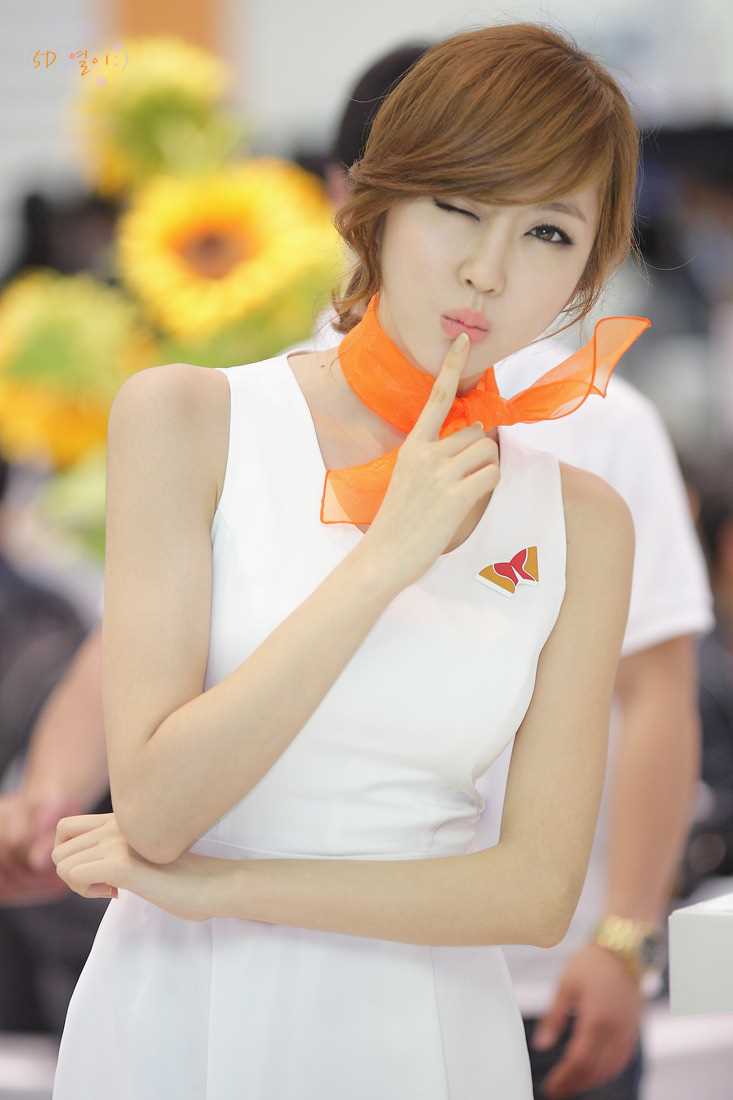 韩国美女模特崔星儿甜美惹人爱