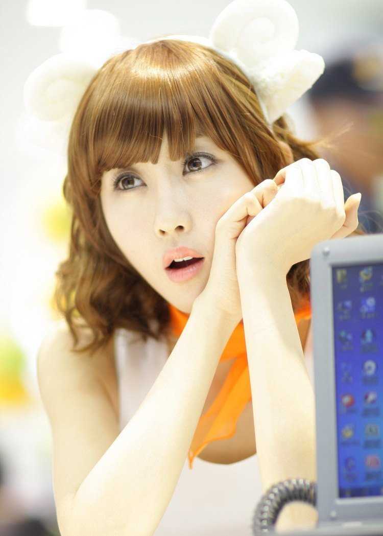 韩国美女模特崔星儿甜美惹人爱