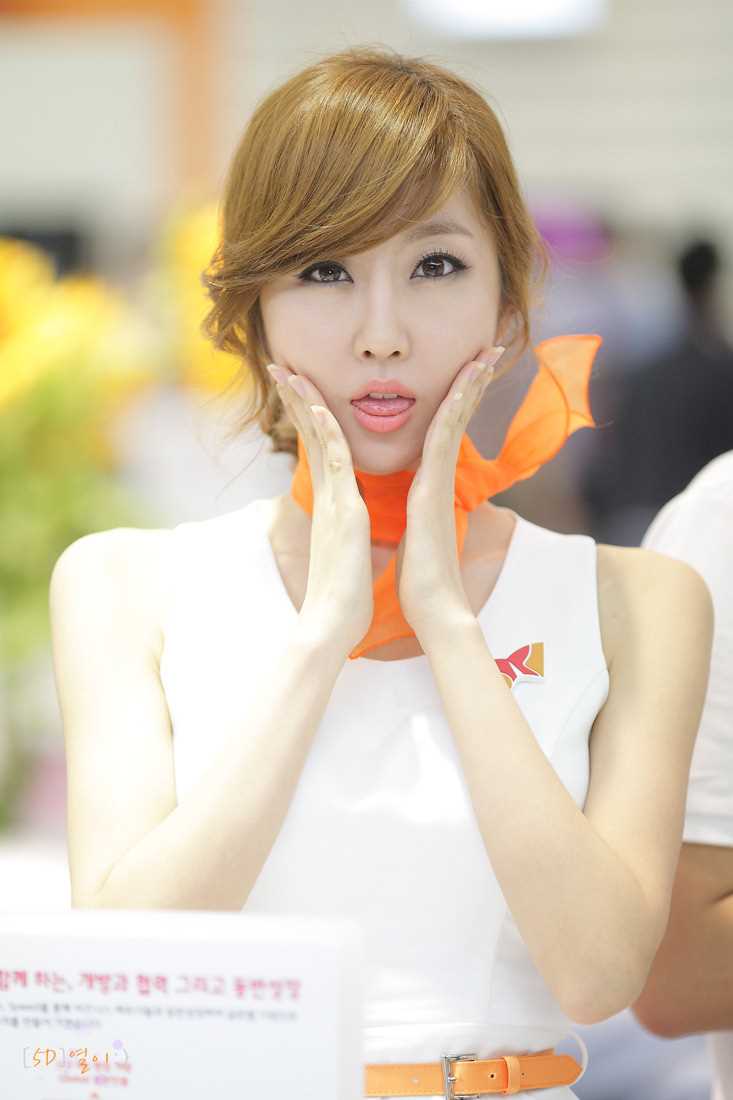 韩国美女模特崔星儿甜美惹人爱