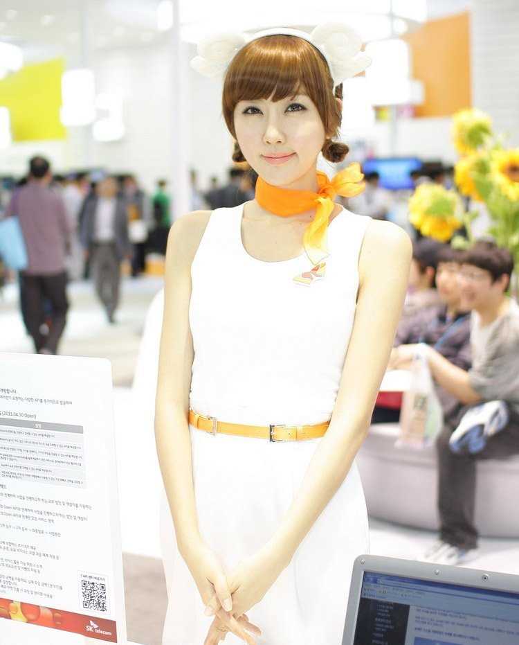 韩国美女模特崔星儿甜美惹人爱