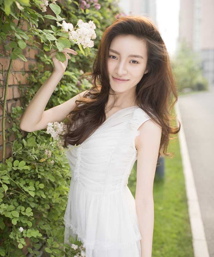 最新顾璇甜美大片显清丽纯美壁纸