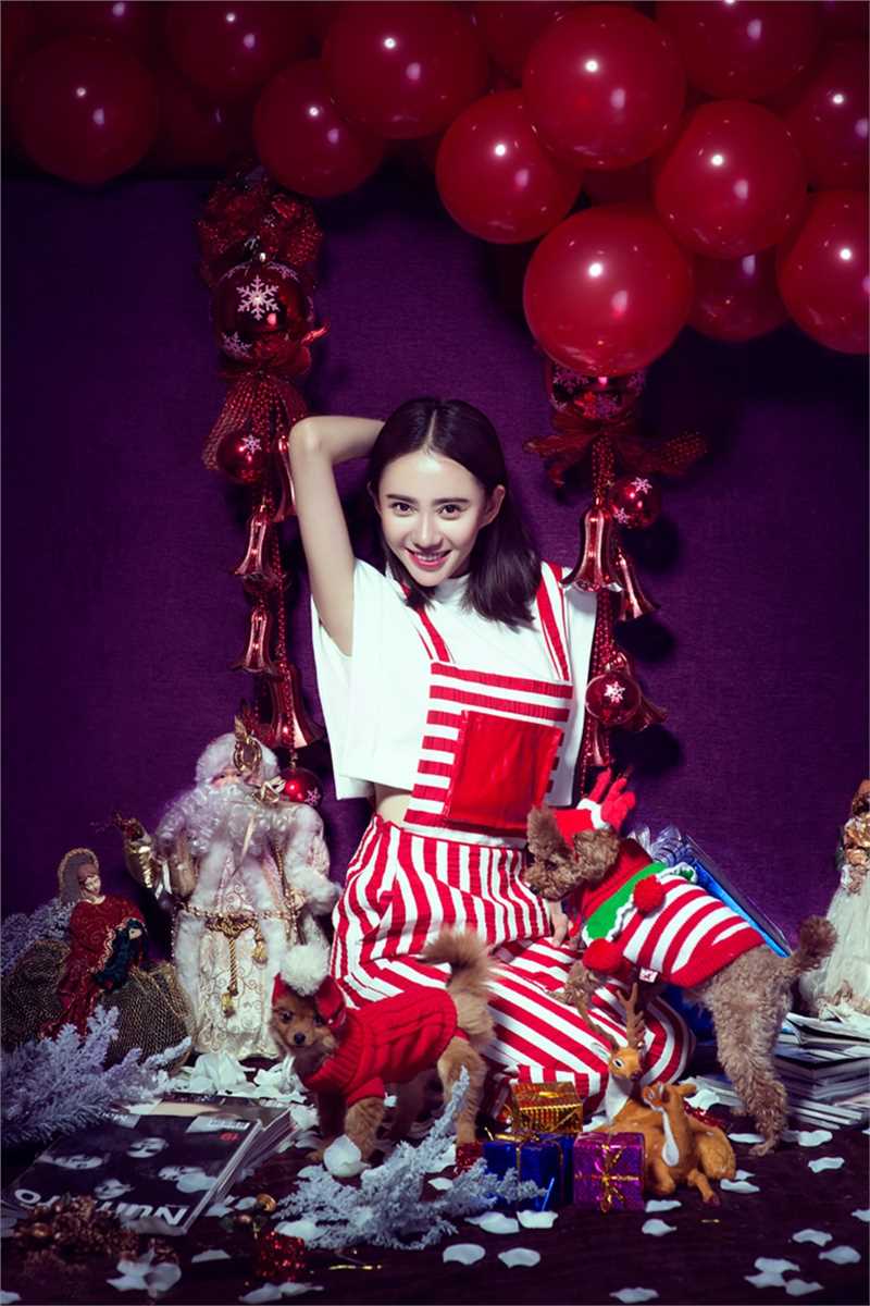 精选刘萌萌圣诞大片展甜美笑容图册