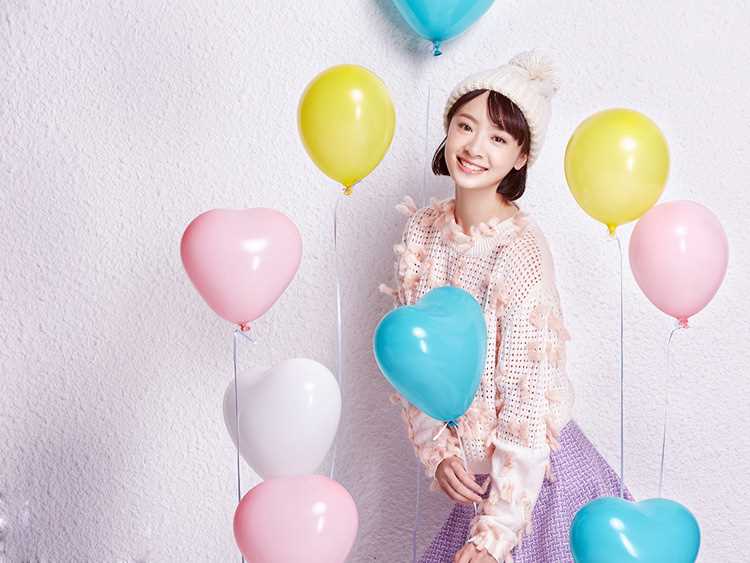 高清内地女星孙铱最新展甜美笑容图集