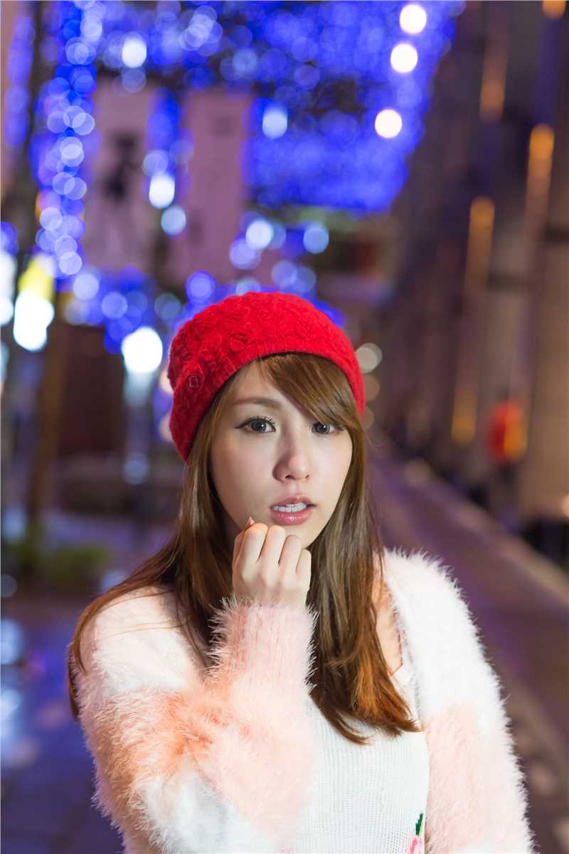 精选台湾甜美女孩呂小步街头高清图册