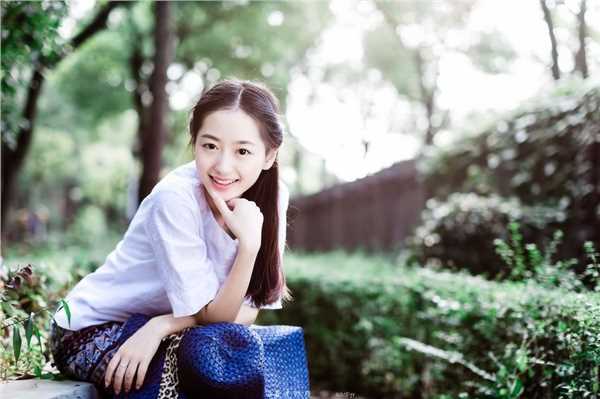 最全90后甜美女孩笑容迷人壁纸