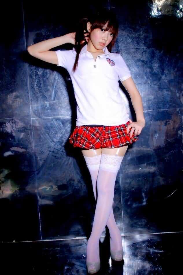 精选甜美女孩高清大长腿诱惑图册