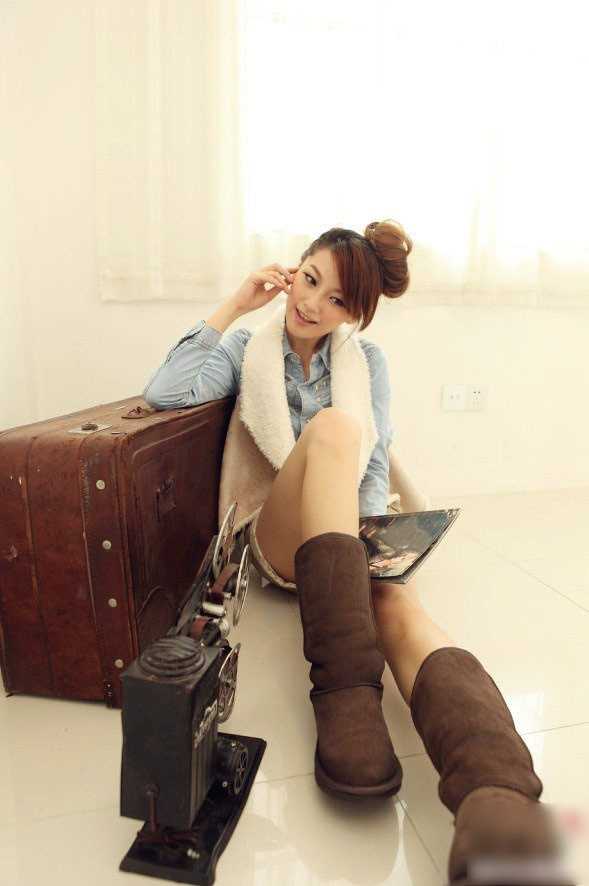 优质甜美女孩室内高清大图图片