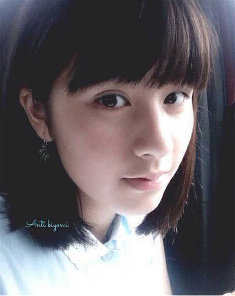 最新清新甜美女孩私房壁纸