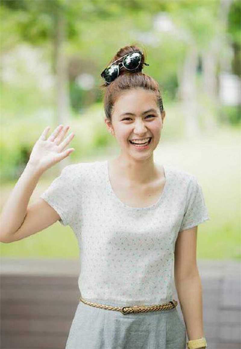 最新清新甜美女孩私房壁纸