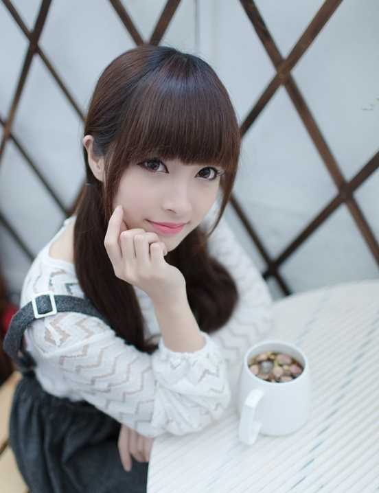 高清甜美女孩咖啡馆迷人写照图集