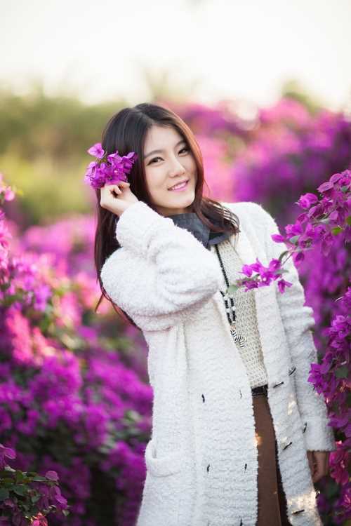 最全甜美女孩户外迷人照相册