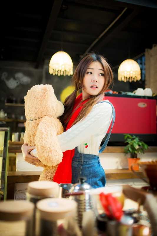 最全可爱重庆美女抱泰迪熊拍摄甜美动人相册