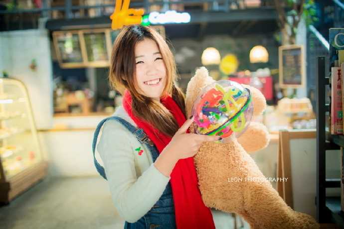 最全可爱重庆美女抱泰迪熊拍摄甜美动人相册