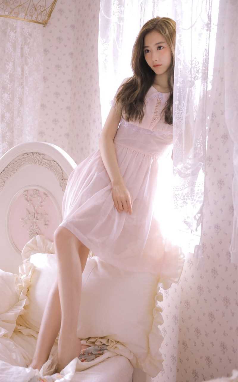 宅男梦中女神床上甜美醉人姿态性感惹火美女老师的诱惑