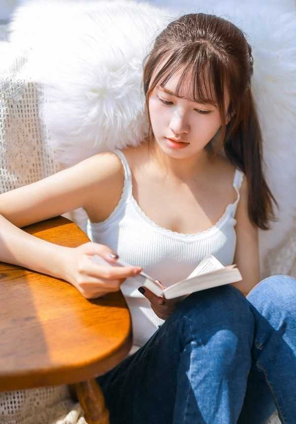 精选CG级美少女宅男女神吊带酥胸极品御姐性感香艳图册