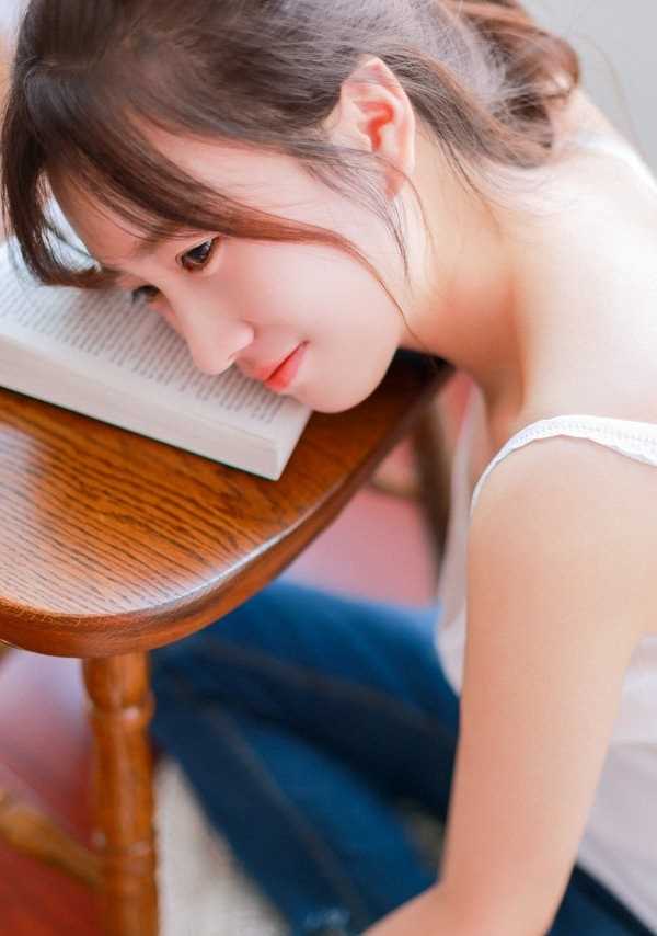 精选CG级美少女宅男女神吊带酥胸极品御姐性感香艳图册