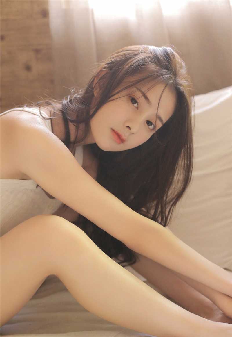 高清宅男女神白皙长腿美臂精致五官貌若天仙私房图集