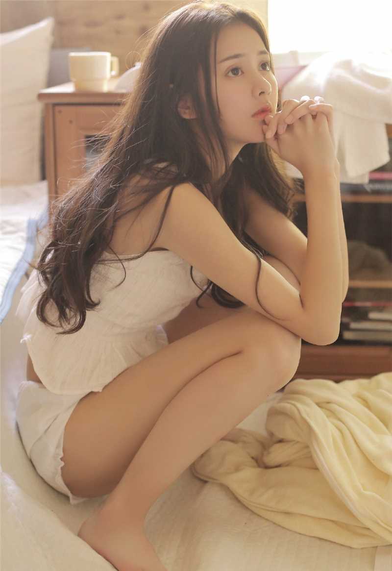 高清宅男女神白皙长腿美臂精致五官貌若天仙私房图集