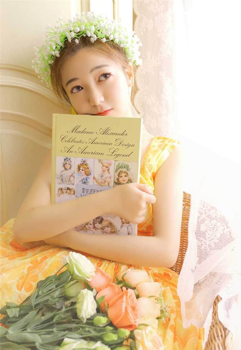 最新宅男女神花环唯美梦幻冷艳迷人壁纸