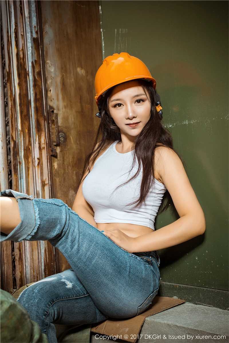 高清宅男女神媛美人牛仔裤露腹肌美腰长腿性感姿色迷人图集