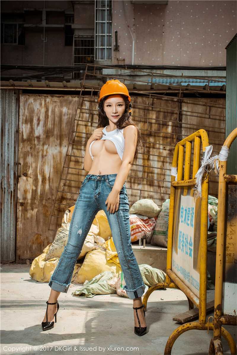 高清宅男女神媛美人牛仔裤露腹肌美腰长腿性感姿色迷人图集