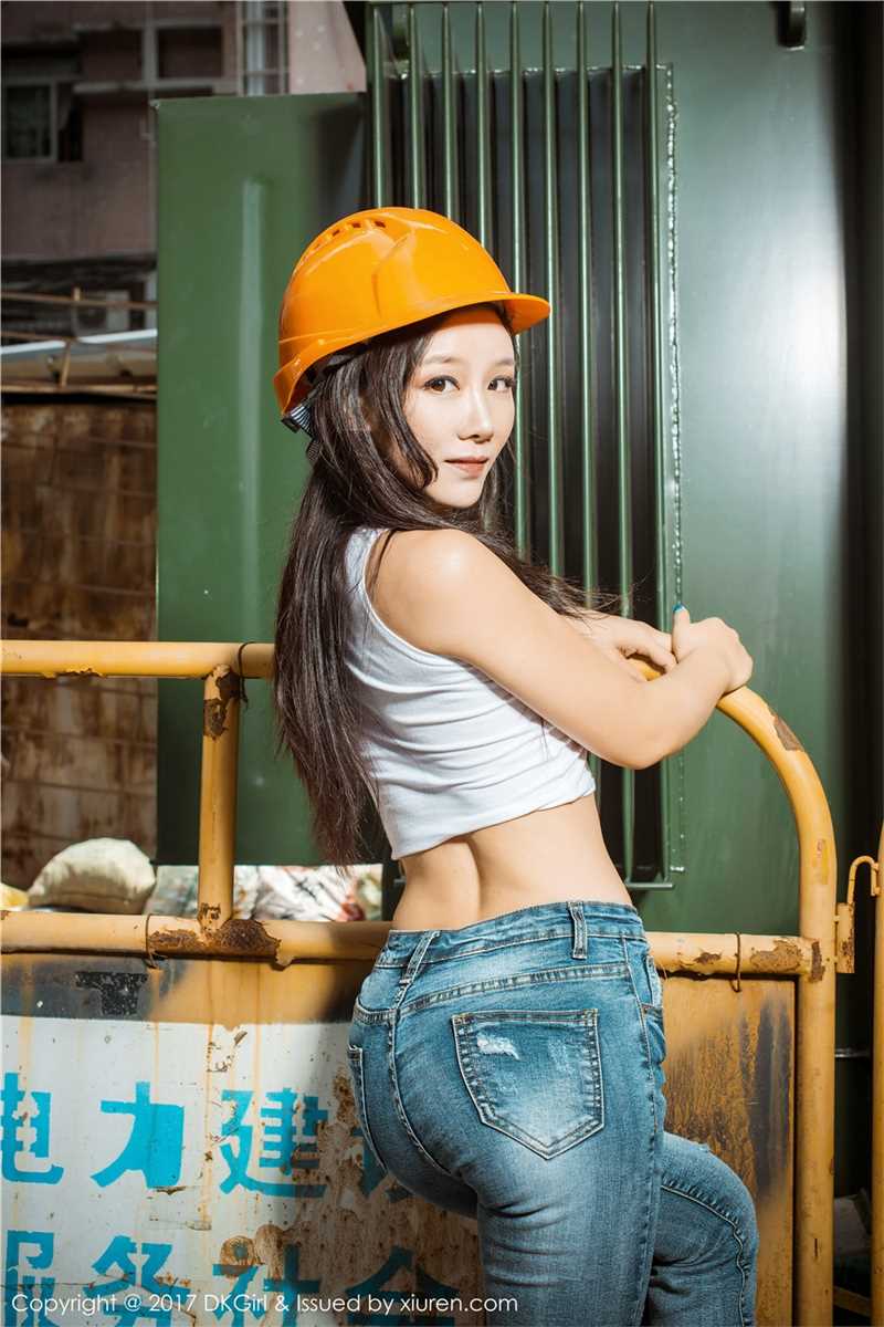 高清宅男女神媛美人牛仔裤露腹肌美腰长腿性感姿色迷人图集