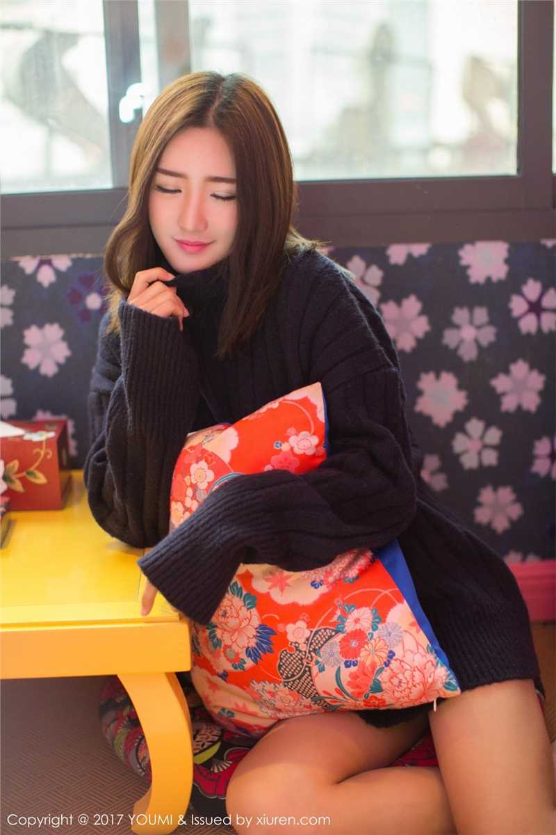 精选宅男女神周琰琳私房内衣秀丰满身材图册