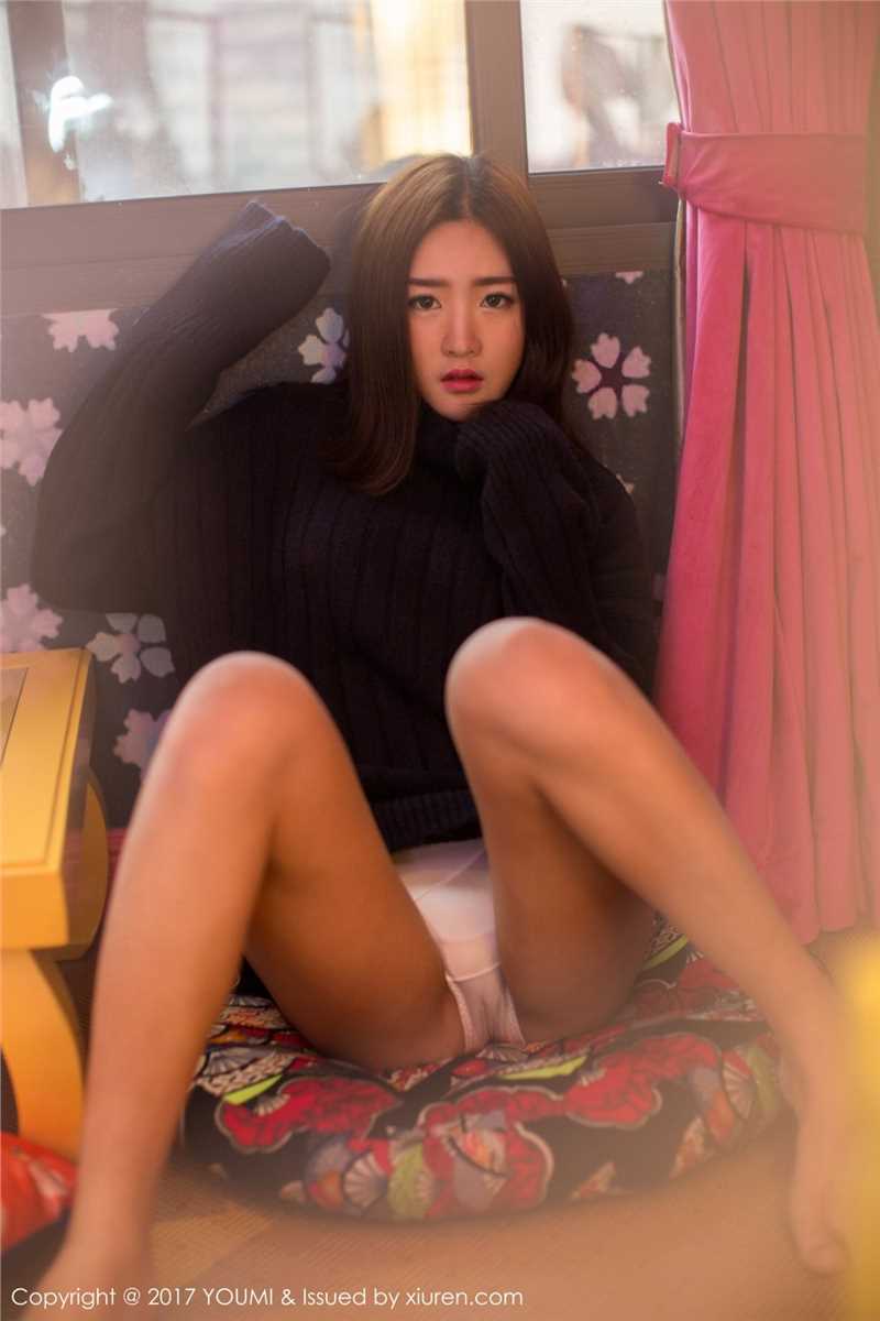 精选宅男女神周琰琳私房内衣秀丰满身材图册