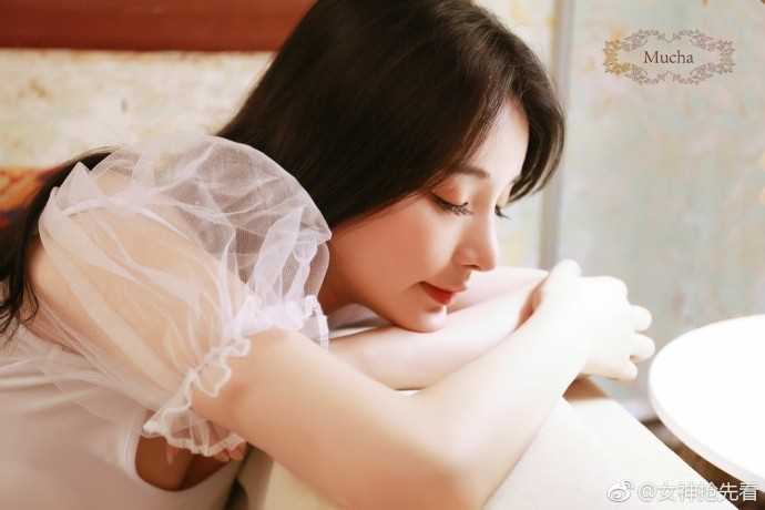 特别专辑爱尤物宅男女神温心怡绝对诱惑私房照图片