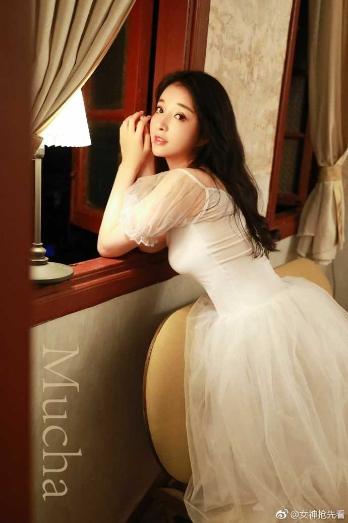 特别专辑爱尤物宅男女神温心怡绝对诱惑私房照图片