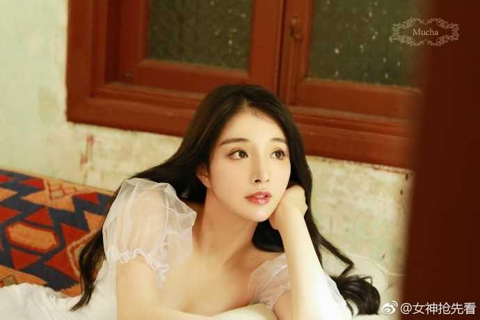 特别专辑爱尤物宅男女神温心怡绝对诱惑私房照图片