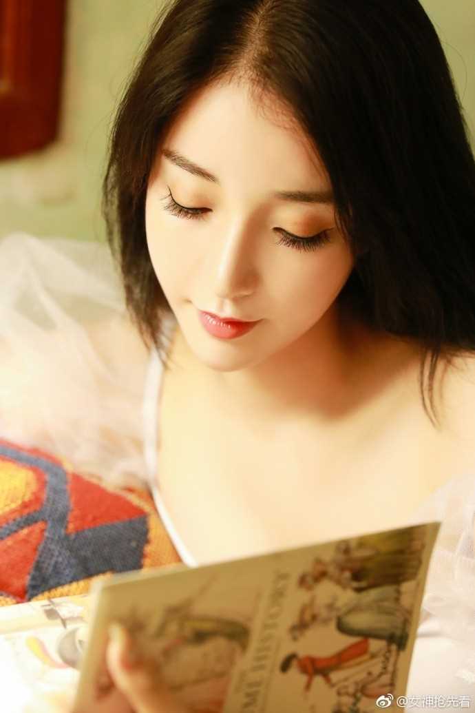 特别专辑爱尤物宅男女神温心怡绝对诱惑私房照图片