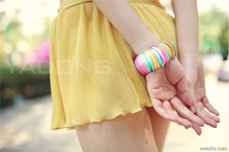 精选宅男女神杨雅熙倪慕斯可爱比基尼外拍图册