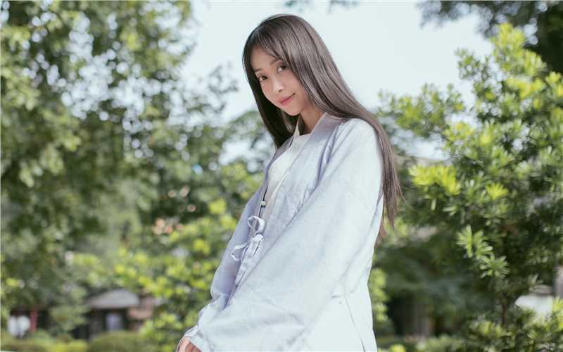 特别专辑气质淡雅古装美女高清桌面壁纸图片